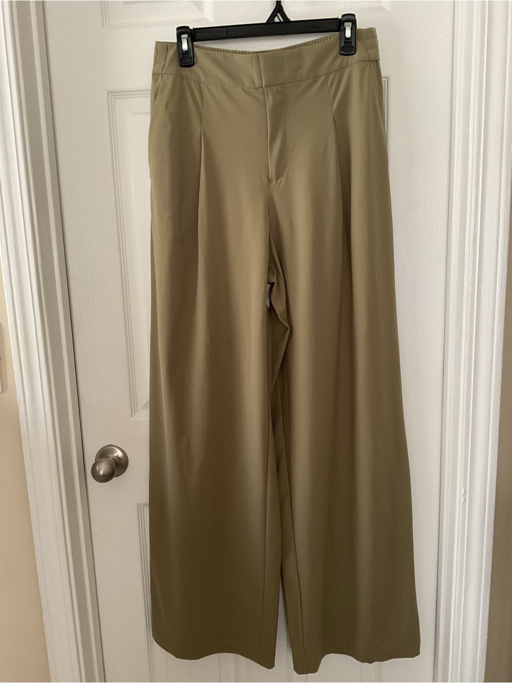 Athleta Women’s Size 10 Olive Green Wide Leg Stretch Pants Pull On - Picture 2 of 14